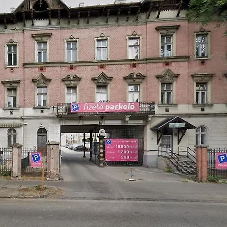 Voros Downtown With Free Parking Apartament *