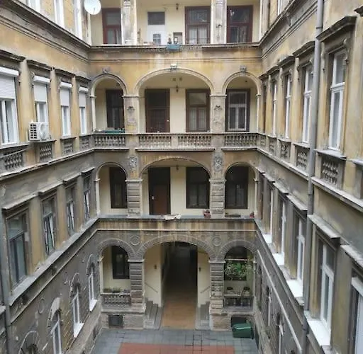 Voros Downtown With Free Parking Apartament Budapesta